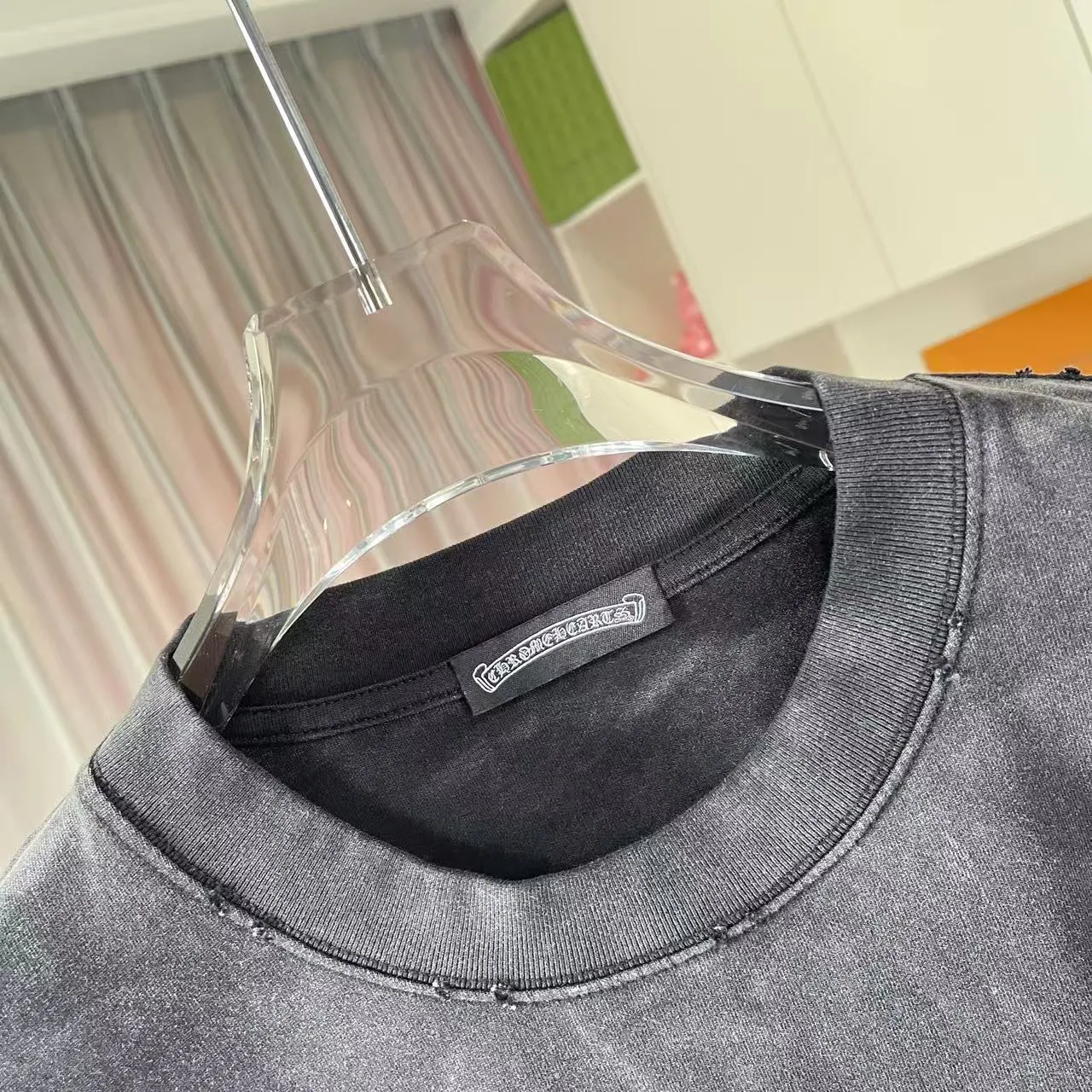 🅿️190 ch Crow* 2025 summer new style, washed, faded, worn, Sanskrit cross print, short-sleeved T-shirt, customized fabric 320g, same style for men and women, size: S M L XL XXL five sizes, color: black, gray, gradient black, gradient red